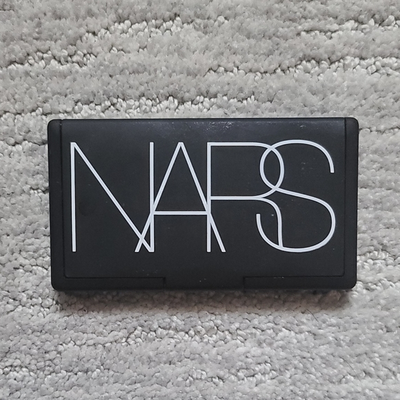 NARS eyeshadow palette - Picture 1 of 3